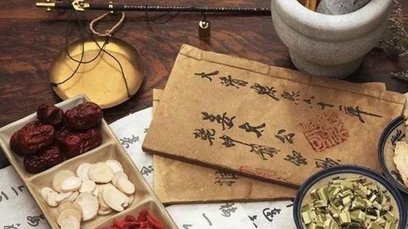 肩颈不适？揭秘刮痧的养生之道