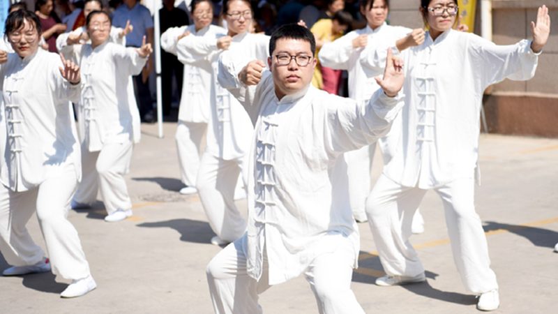 腰椎间盘突出：推拿治疗的选择与误区**